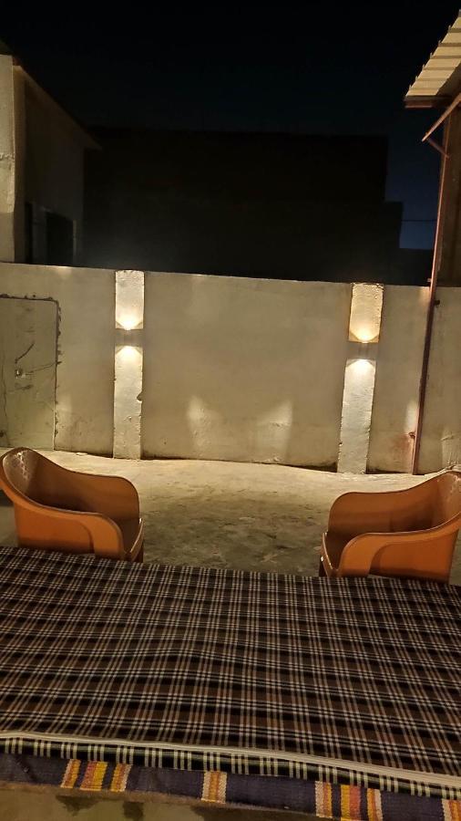 Ira Homestay Mathura - Divine Spiritual Stay מראה חיצוני תמונה